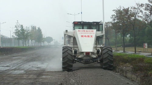WR2300L，上海青浦大三渣路基冷再生