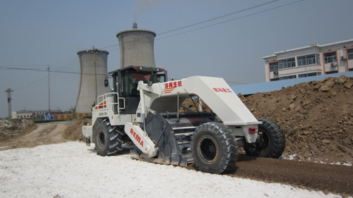 WR2100L，濱州工業(yè)場地灰土拌和