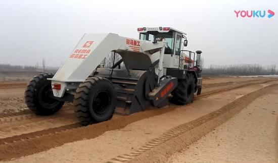 RZ530，定州灰土拌和